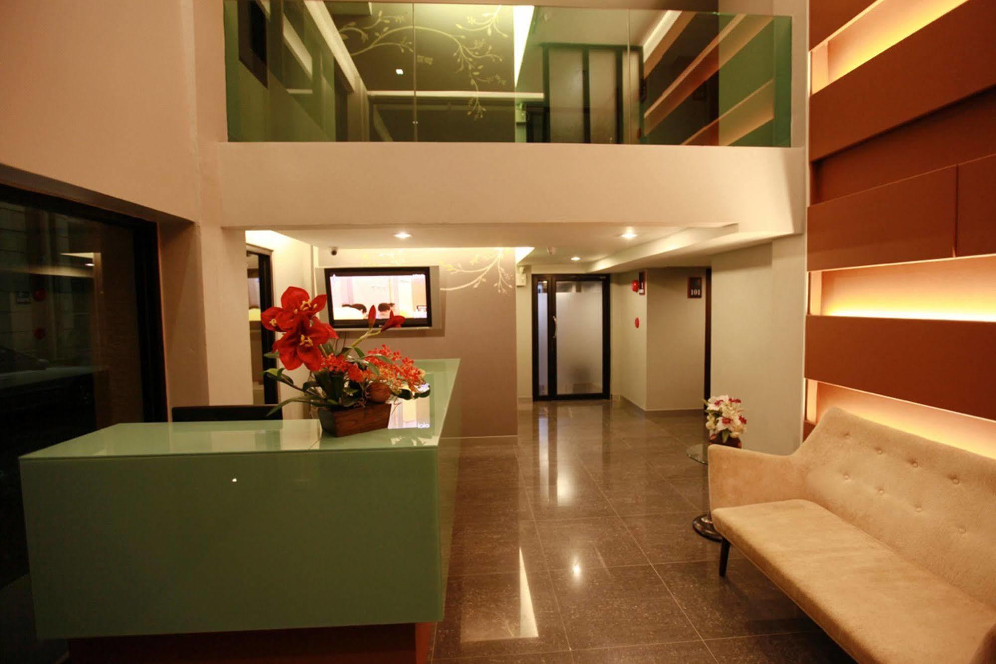 The Bangkok Major Suite Exterior photo